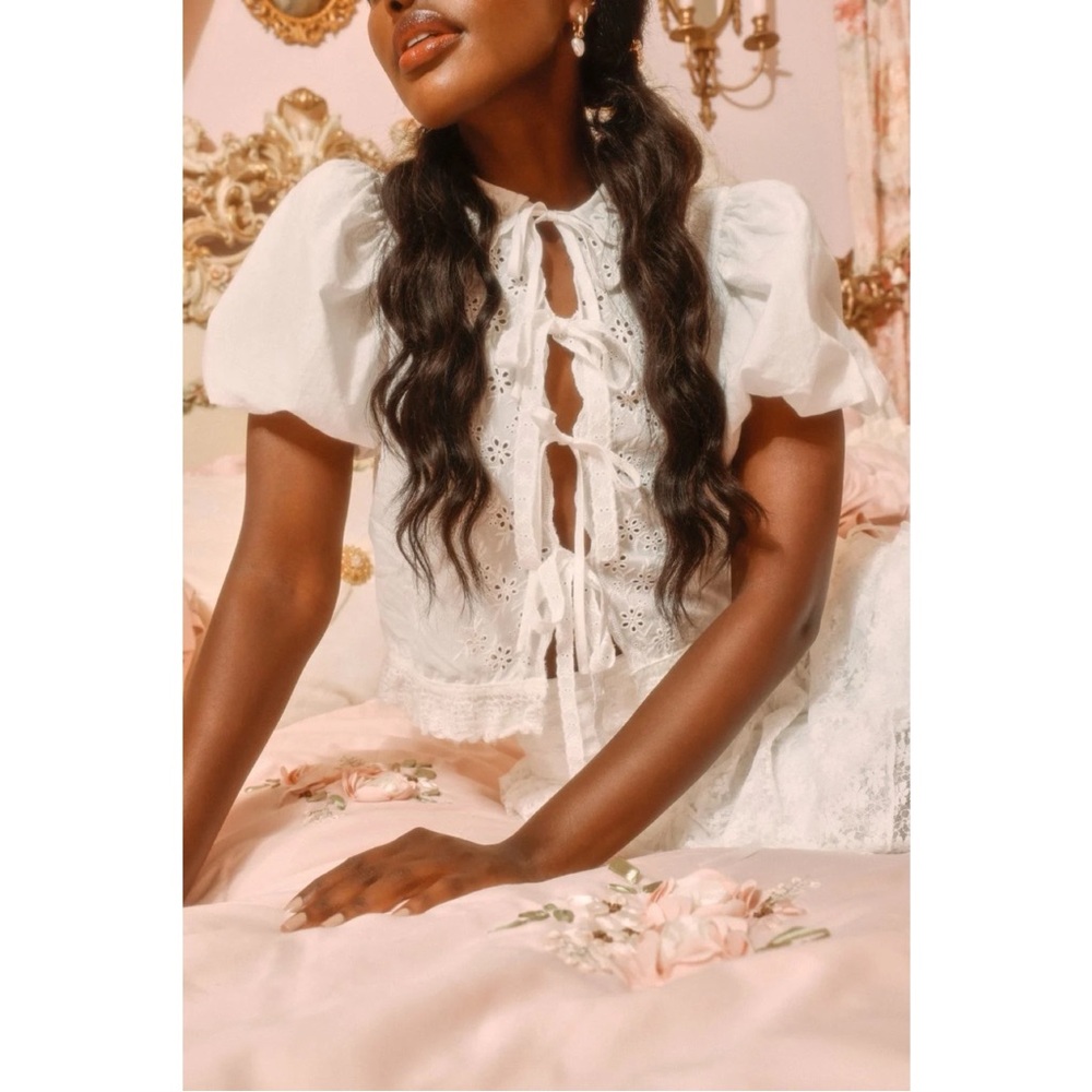 Zemeta Goat Chase White Embroidered Puff Sleeve Tie-Front Bow Top